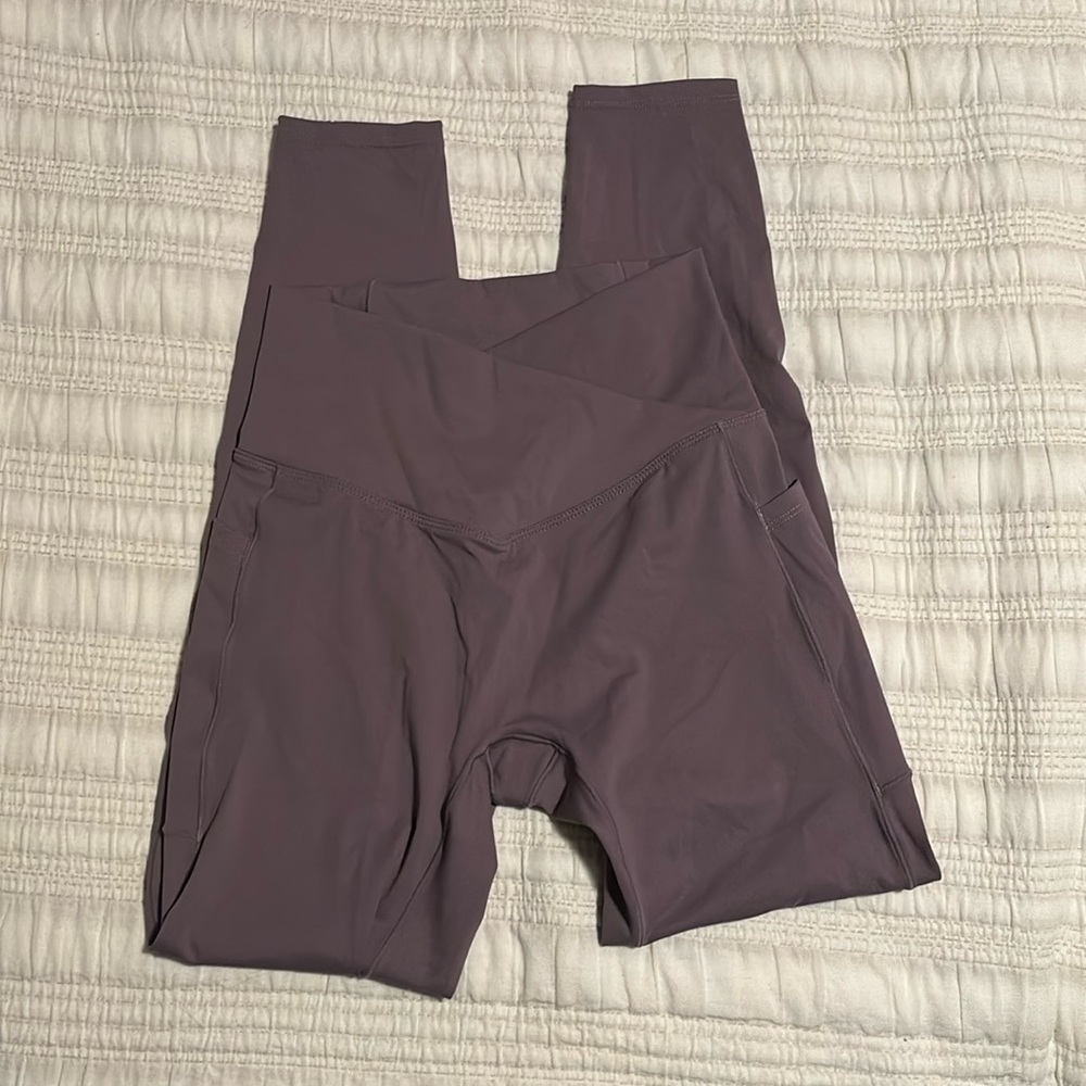 Halara crossover leggings
